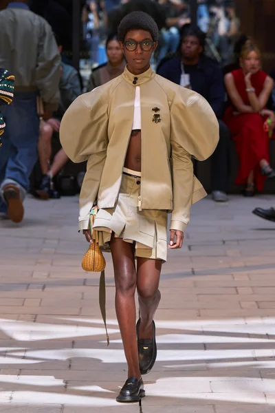 Look 38